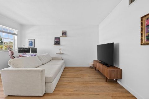 Снять в аренду кондоминиум в Майами-Бич, Флорида 1 спальня, 52.95м2, № 2080095 - фото 7