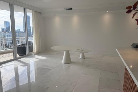 Copropriété à louer à Miami, Floride: 1 chambre, 100.98 m2 № 2059926 - photo 12