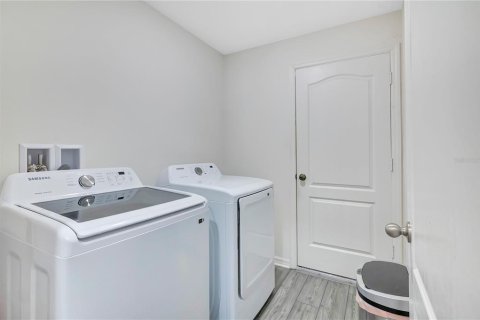 Casa en venta en Astatula, Florida, 5 dormitorios, 183.02 m2 № 2422829 - foto 15