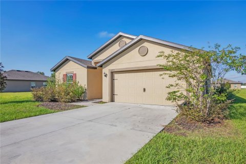 Casa en venta en Astatula, Florida, 5 dormitorios, 183.02 m2 № 2422829 - foto 2