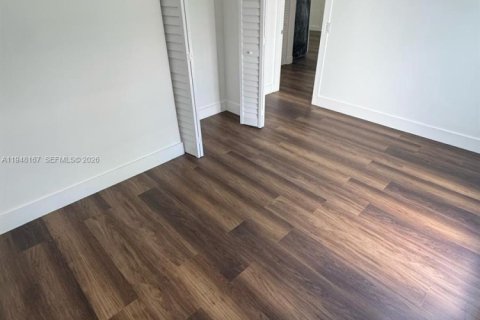 Снять в аренду виллу или дом в Дейви, Флорида 4 спальни, 102.56м2, № 2004576 - фото 9