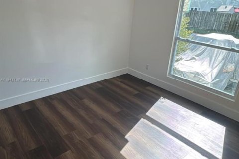 Снять в аренду виллу или дом в Дейви, Флорида 4 спальни, 102.56м2, № 2004576 - фото 12