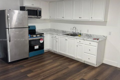 Снять в аренду виллу или дом в Дейви, Флорида 4 спальни, 102.56м2, № 2004576 - фото 4