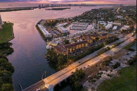 Condo à North Palm Beach, Floride, 2 chambres  № 2276586