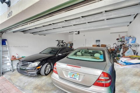 Купить таунхаус в Мирамар, Флорида 2 спальни, 163.51м2, № 1970487 - фото 26