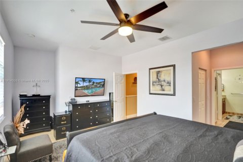 Купить таунхаус в Мирамар, Флорида 2 спальни, 163.51м2, № 1970487 - фото 19