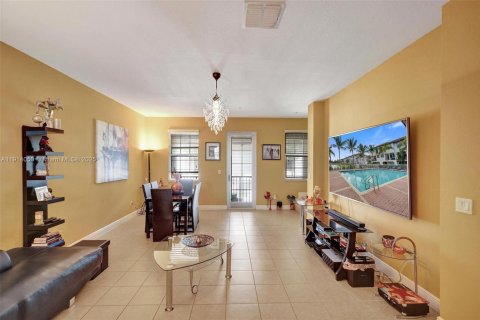 Купить таунхаус в Мирамар, Флорида 2 спальни, 163.51м2, № 1970487 - фото 9