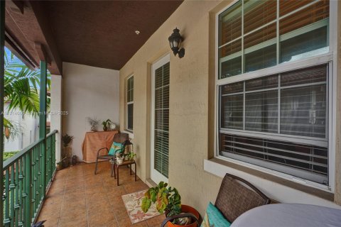 Купить таунхаус в Мирамар, Флорида 2 спальни, 163.51м2, № 1970487 - фото 24