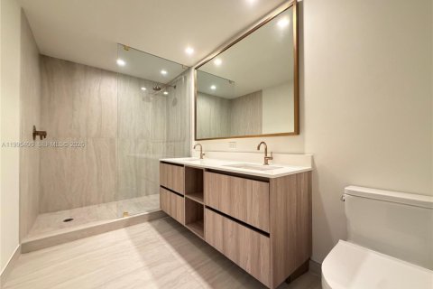 Condominio en alquiler en Miami, Florida, 2 dormitorios, 114.73 m2 № 2062976 - foto 12