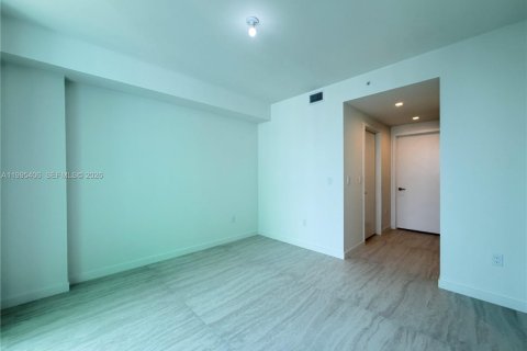 Condominio en alquiler en Miami, Florida, 2 dormitorios, 114.73 m2 № 2062976 - foto 10