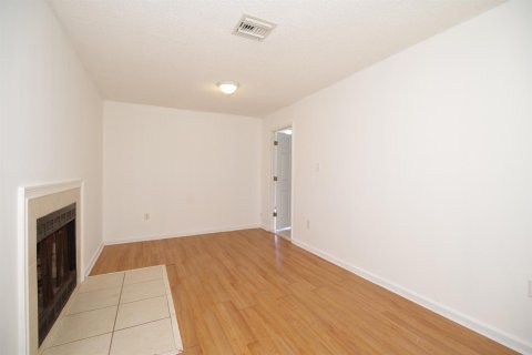 Villa ou maison à louer à Vero Beach, Floride: 2 chambres, 101.45 m2 № 2248532 - photo 16