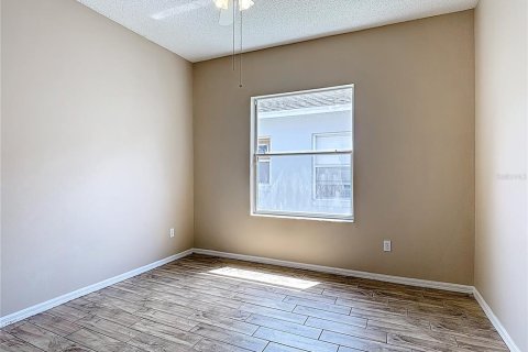 Villa ou maison à vendre à Kissimmee, Floride: 4 chambres, 185.15 m2 № 1833358 - photo 14