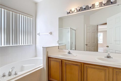 Villa ou maison à vendre à Kissimmee, Floride: 4 chambres, 185.15 m2 № 1833358 - photo 11