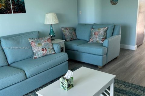 Снять в аренду кондоминиум в Марафон, Флорида 1 спальня, 69.12м2, № 1959532 - фото 23