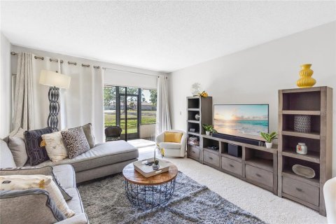 Condo in Sarasota, Florida, 2 bedrooms  № 1734837 - photo 8