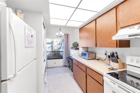 Condo in Sarasota, Florida, 2 bedrooms  № 1734837 - photo 12