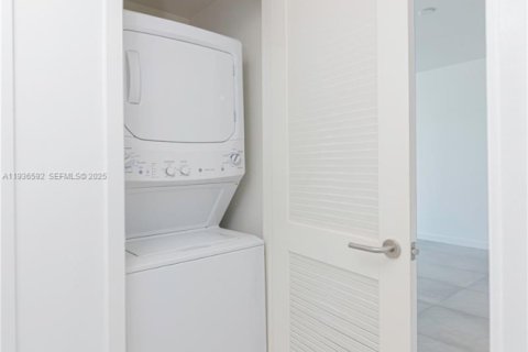 Купить кондоминиум в Майами, Флорида 2 спальни, 84.54м2, № 1994596 - фото 30