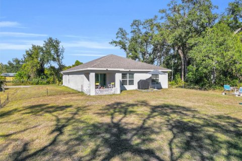 House in Port Charlotte, Florida 4 bedrooms № 2044226 - photo 9