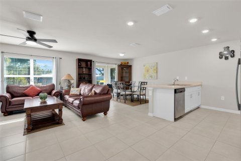 House in Port Charlotte, Florida 4 bedrooms № 2044226 - photo 20