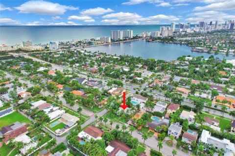 Купить виллу или дом в Холливуд, Флорида 4 спальни, 234.95м2, № 1988817 - фото 7