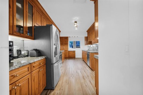 Купить виллу или дом в Холливуд, Флорида 4 спальни, 234.95м2, № 1988817 - фото 29