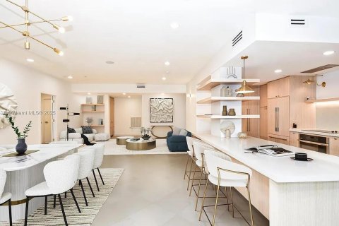 Condo à Bal Harbour, Floride, 2 chambres  № 2147274