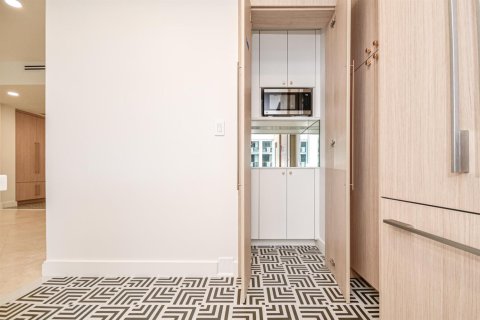 Copropriété à vendre à Bal Harbour, Floride: 2 chambres, 205.31 m2 № 2147274 - photo 24