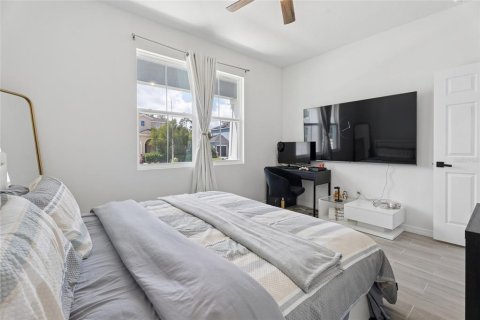 Casa en venta en Kissimmee, Florida, 4 dormitorios, 198.72 m2 № 2210895 - foto 10