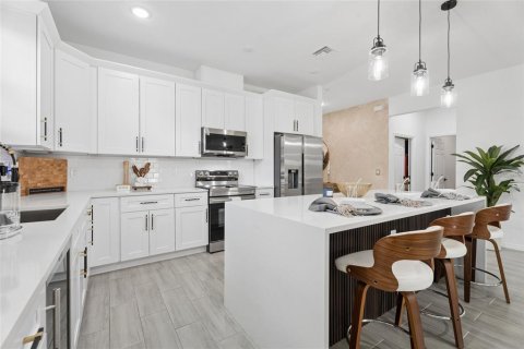 Casa en venta en Kissimmee, Florida, 4 dormitorios, 198.72 m2 № 2210895 - foto 20