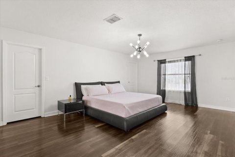 House in Orlando, Florida 5 bedrooms, 344.67 sq.m. № 1893663 - photo 30