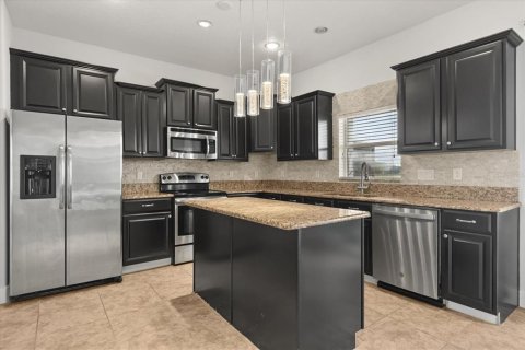 House in Orlando, Florida 5 bedrooms, 344.67 sq.m. № 1893663 - photo 16