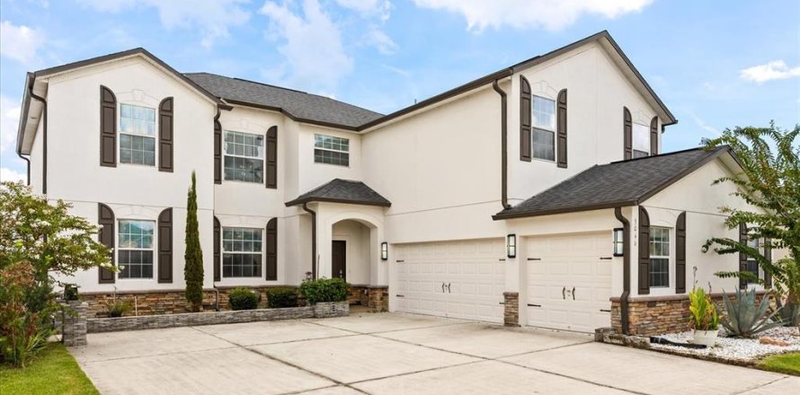 House in Orlando, Florida 5 bedrooms, 344.67 sq.m. № 1893663