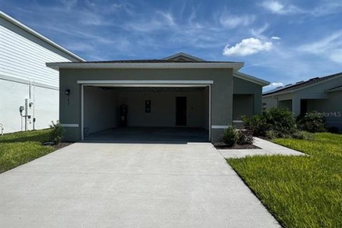 House in Haines City, Florida 3 bedrooms, 148.27 sq.m. № 1848031 - photo 2