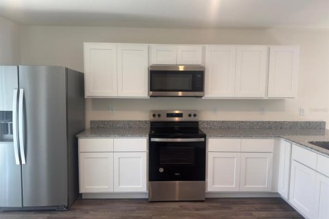 House in Haines City, Florida 3 bedrooms, 148.27 sq.m. № 1848031 - photo 6