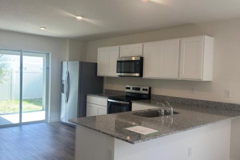 House in Haines City, Florida 3 bedrooms, 148.27 sq.m. № 1848031 - photo 4