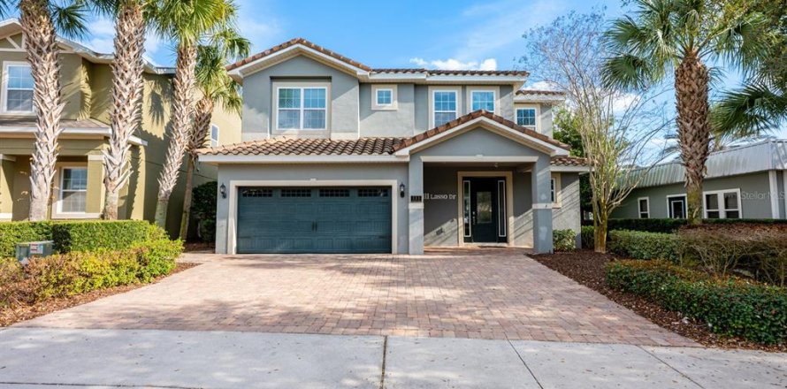 House in Kissimmee, Florida 9 bedrooms, 421.96 sq.m. № 2098298