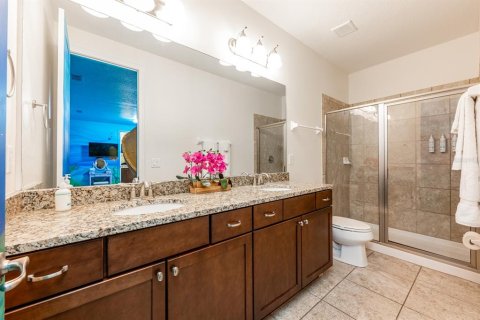 House in Kissimmee, Florida 9 bedrooms, 421.96 sq.m. № 2098298 - photo 27