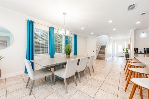 House in Kissimmee, Florida 9 bedrooms, 421.96 sq.m. № 2098298 - photo 7