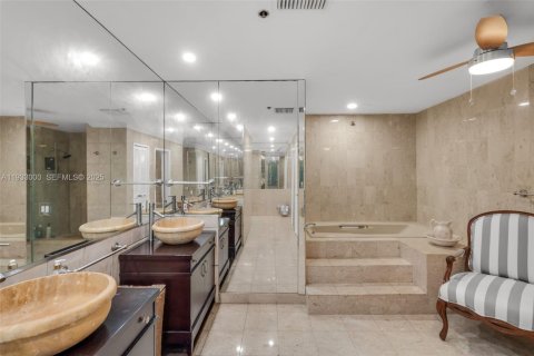 Condo in Miami Beach, Florida, 3 bedrooms  № 2053946 - photo 21