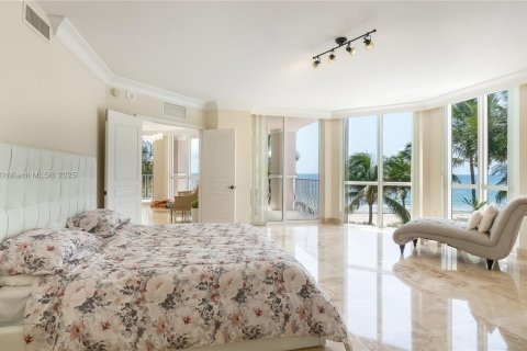Condo in Lauderdale-by-the-Sea, Florida, 3 bedrooms  № 1928303 - photo 29
