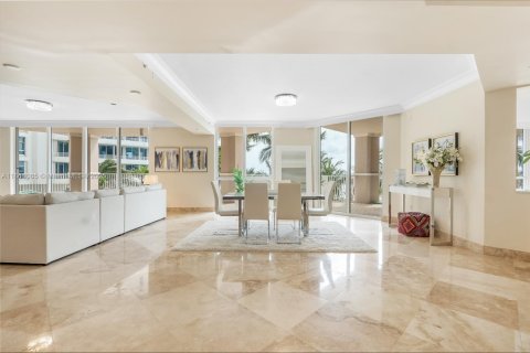 Condo in Lauderdale-by-the-Sea, Florida, 3 bedrooms  № 1928303 - photo 22