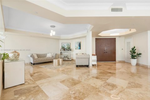Condo in Lauderdale-by-the-Sea, Florida, 3 bedrooms  № 1928303 - photo 20