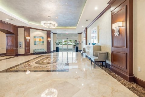 Condo in Lauderdale-by-the-Sea, Florida, 3 bedrooms  № 1928303 - photo 10
