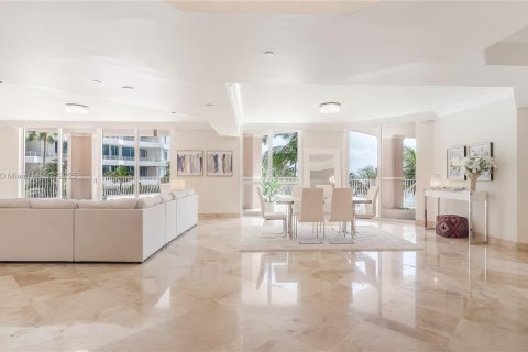Condo in Lauderdale-by-the-Sea, Florida, 3 bedrooms  № 1928303 - photo 24