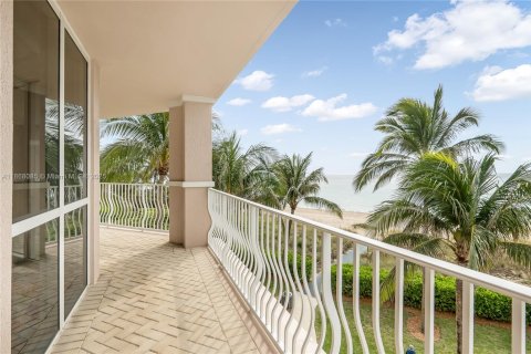 Condo in Lauderdale-by-the-Sea, Florida, 3 bedrooms  № 1928303 - photo 13