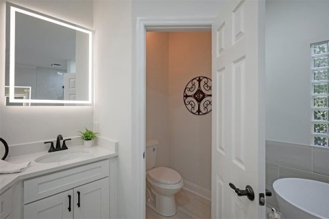 House in Jacksonville, Florida 3 bedrooms, 223.71 sq.m. № 1759956 - photo 23