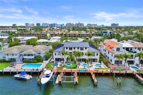 Touwnhouse à Fort Lauderdale, Floride 3 chambres, 278.24 m2 № 2070667