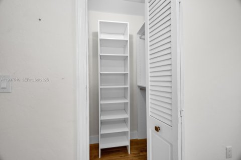 Condo in Miami, Florida, 2 bedrooms  № 2063556 - photo 10