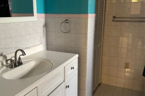 Купить виллу или дом в Хайалиа, Флорида 4 спальни, 174.19м2, № 1997464 - фото 13