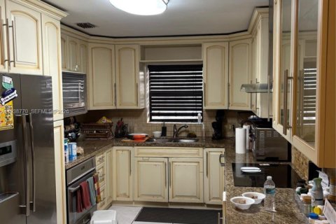 Купить виллу или дом в Хайалиа, Флорида 4 спальни, 174.19м2, № 1997464 - фото 7